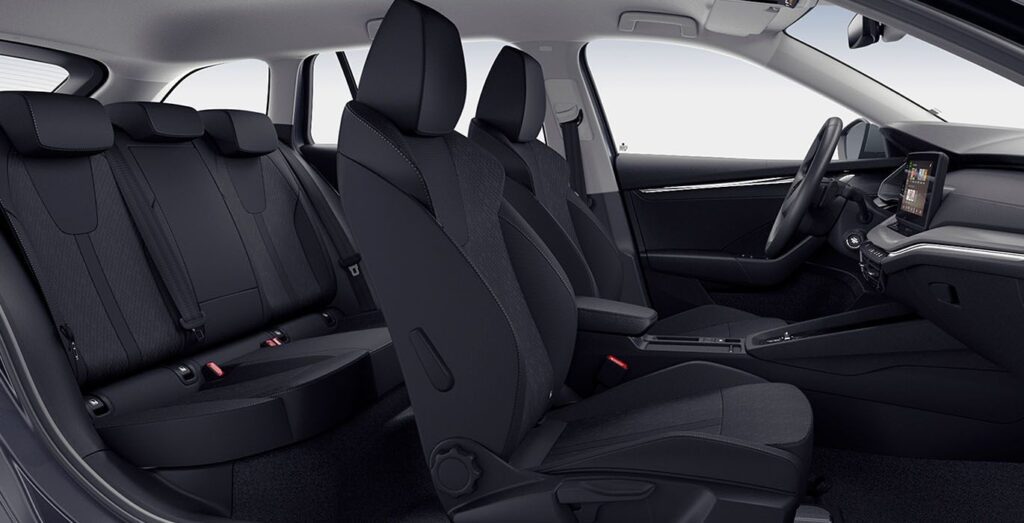 SKODA-Octavia-Combi-interior-perfil.jpg