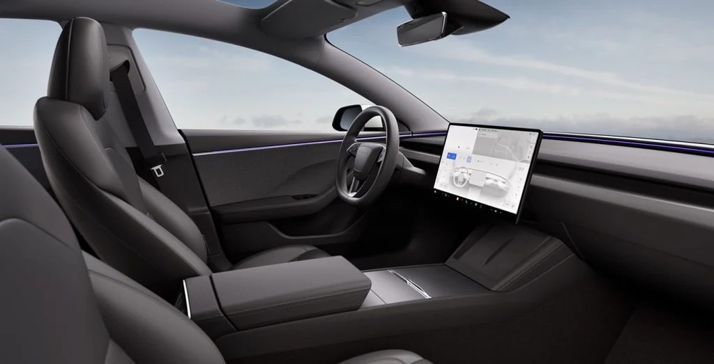 Tesla-Model-3-RWD-interior-delantera.webp