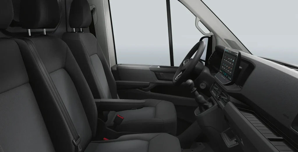 VOLKSWAGEN-Crafter-35-Furgon-BL-TA-L4H3-2.0-TDI-103kW-140CV-ISOTERMO-interior-delantera-II.webp